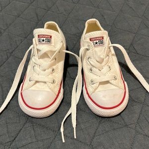 The cutest toddler CONVERSE toddler sneakers. Gender neutral!